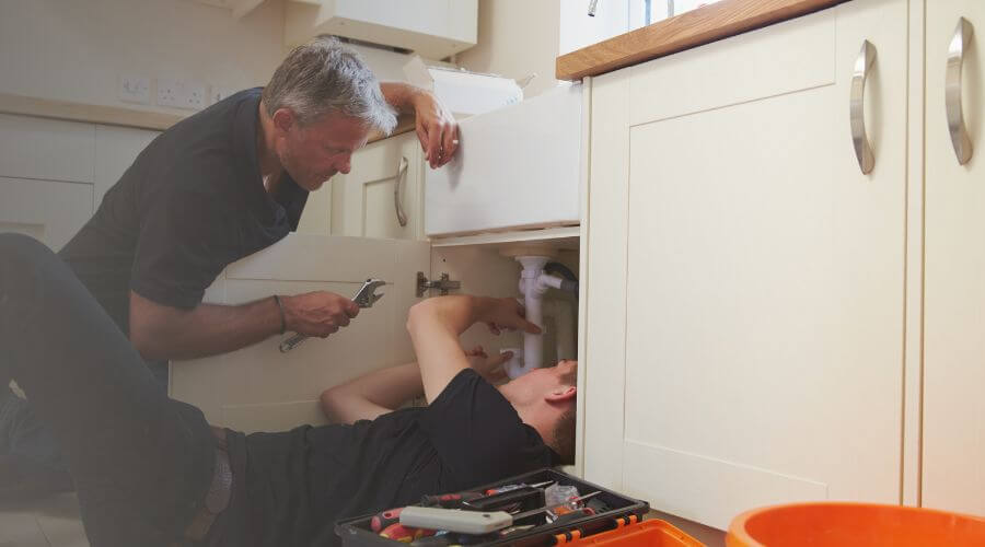 Professional burst pipe repair services in Jourdanton, TX